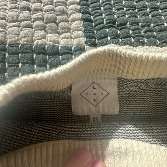 SOLD The Wholesome Store Yin Yang Tee and Shorts - Picture 3 of 5